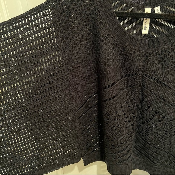 NWT Robbie & Nikki Black Knit Crochet Top - Picture 5 of 10